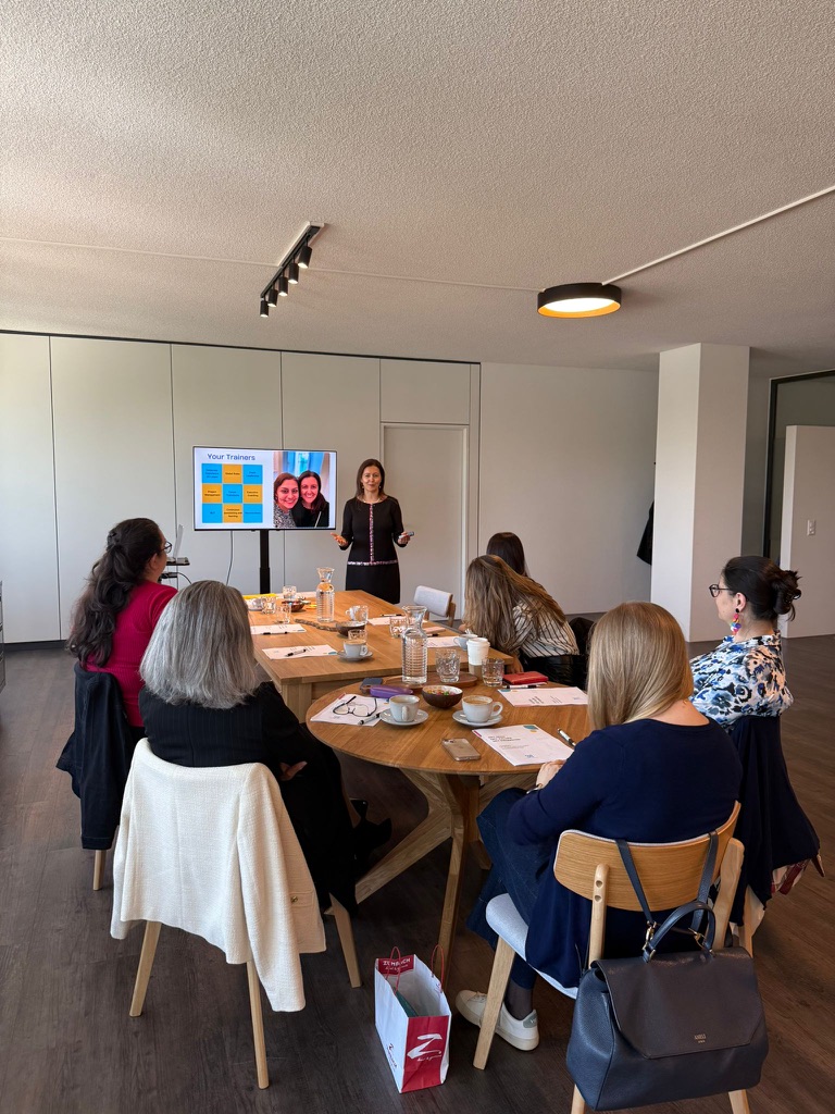 Dr. Rodica Zerguine animant une session de formation en leadership à Lucerne, Suisse — ARYS Executive Partners
