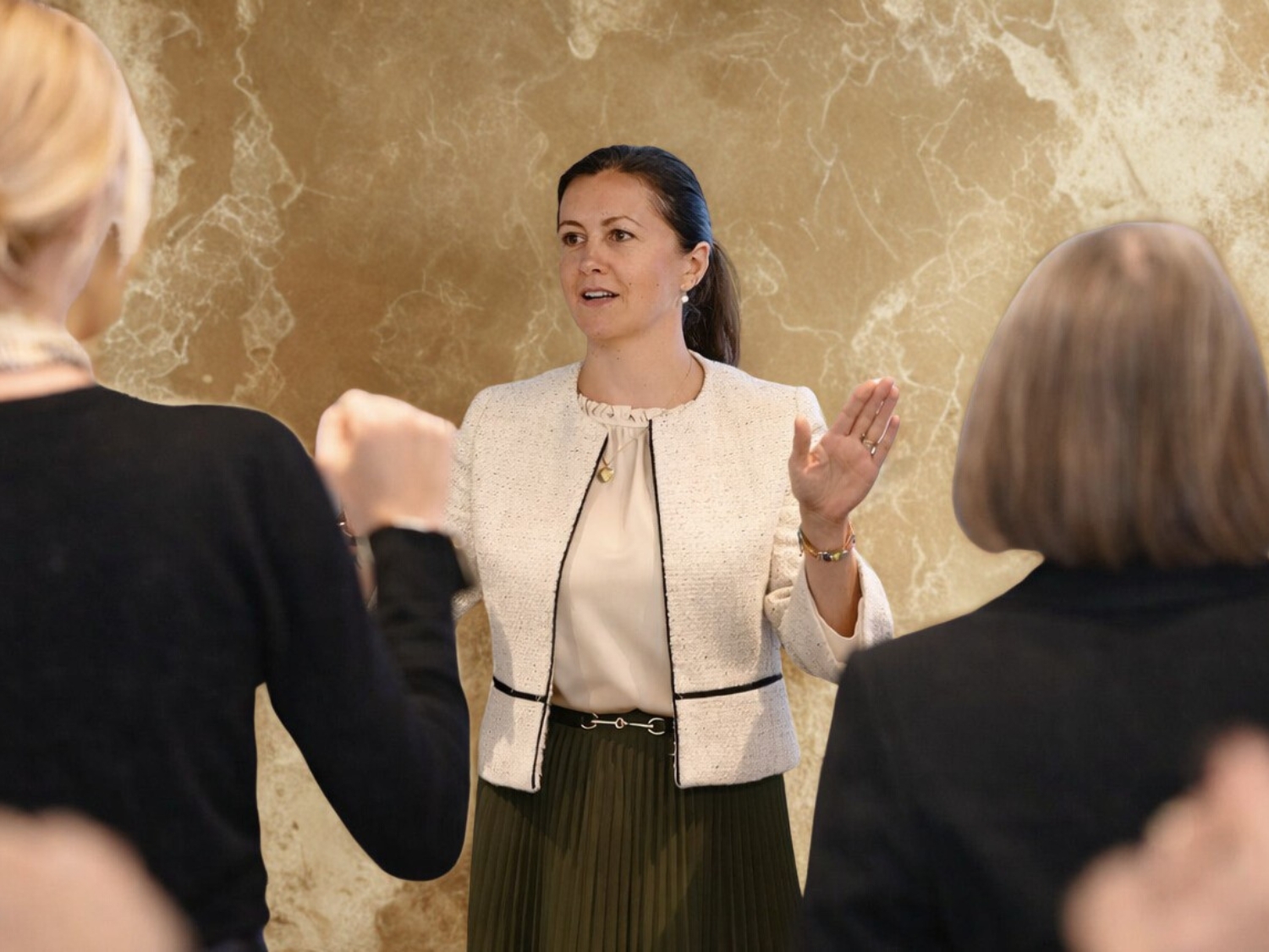 Dr. Rodica Zerguine leading a career strategy session — ARYS Executive Partners, Fribourg Switzerland